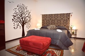 Premium bedding, free cots/infant beds, free WiFi