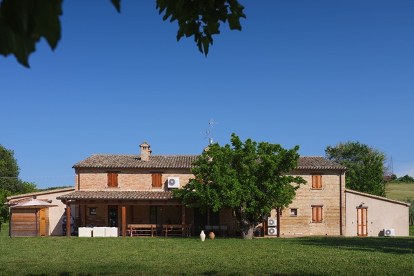 Fachada de la propiedad