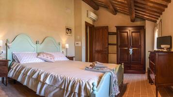 Double or Twin Room | Minibar, desk, iron/ironing board, free WiFi