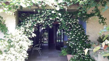 EntrĂ©e de lâhĂ©bergement