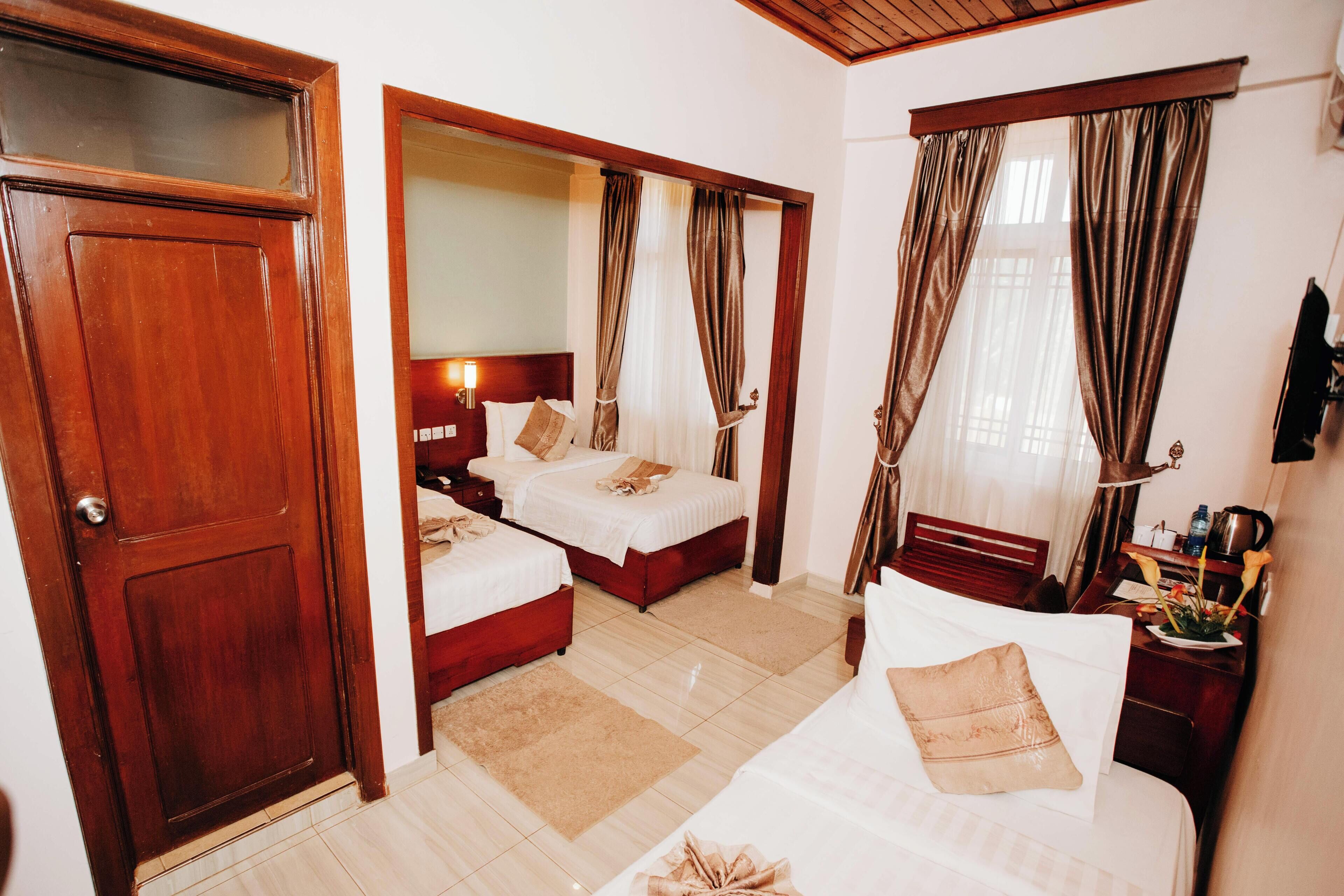 premium room | 1 bedroom, premium bedding, minibar, in-room safe