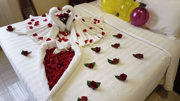 Premium Room | Premium bedding, minibar, in-room safe, desk