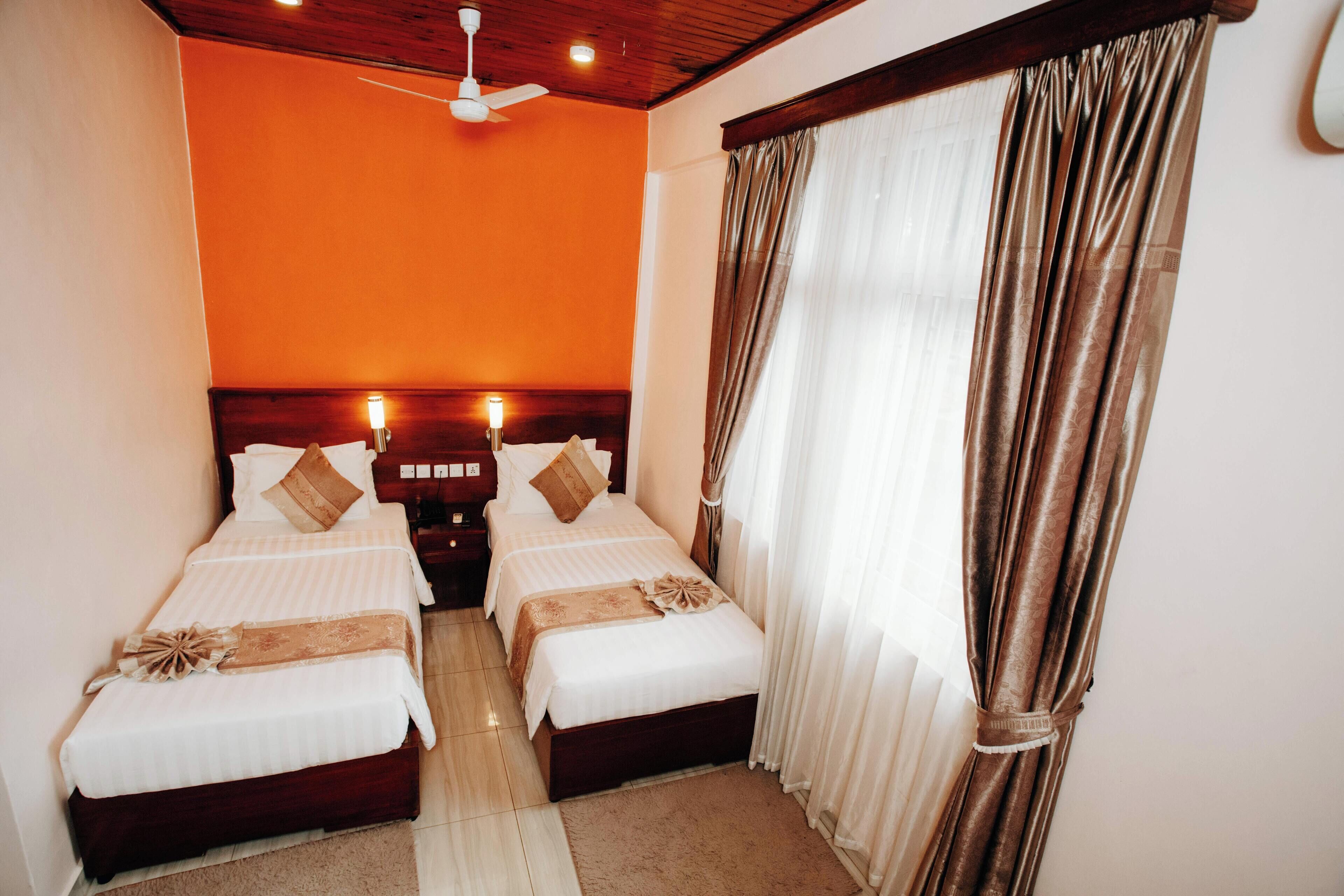 premium room | 1 bedroom, premium bedding, minibar, in-room safe