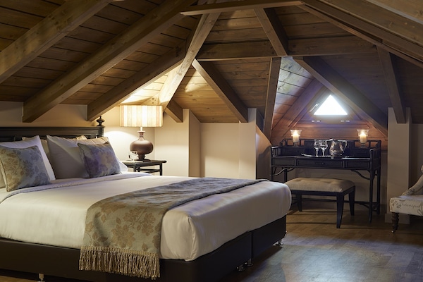 Premium Secret Suite | 1 yatak odası, masa, ses yalıtımı, ücretsiz kablosuz İnternet