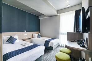 In-room safe, desk, free WiFi - SHIZUTETSU HOTEL PREZIO Hakata-Ekimae (Fukuoka)