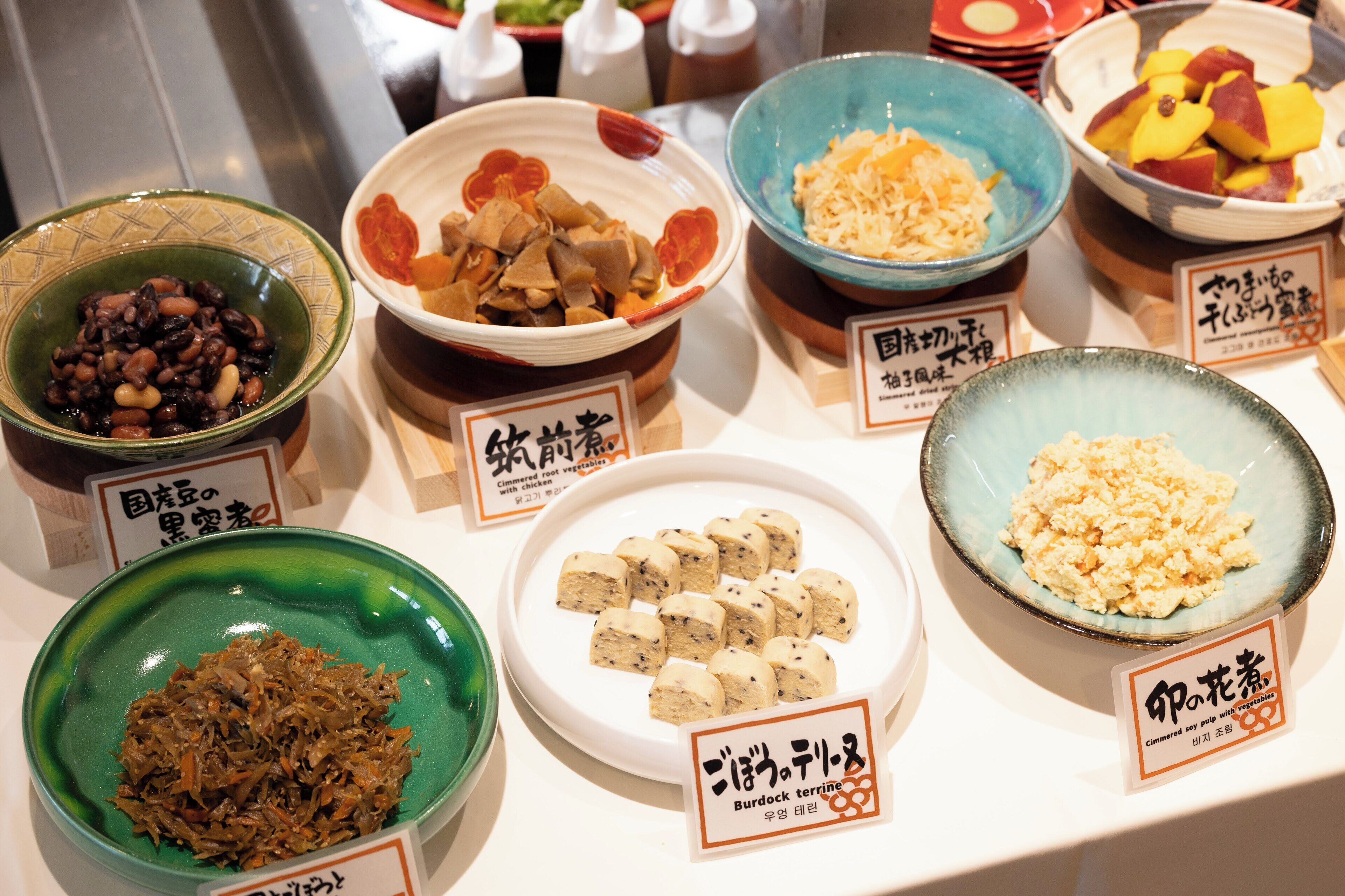 daily buffet breakfast (jpy 1600 per person)