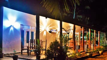 Kawasan BBQ/berkelah