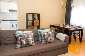 Apartment, 3 Bedrooms | Living room - Liiiving In Porto |Boavista Casa Da Música (Porto)