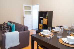 Apartment, 3 Bedrooms | In-room dining - Liiiving In Porto |Boavista Casa Da Música (Porto)