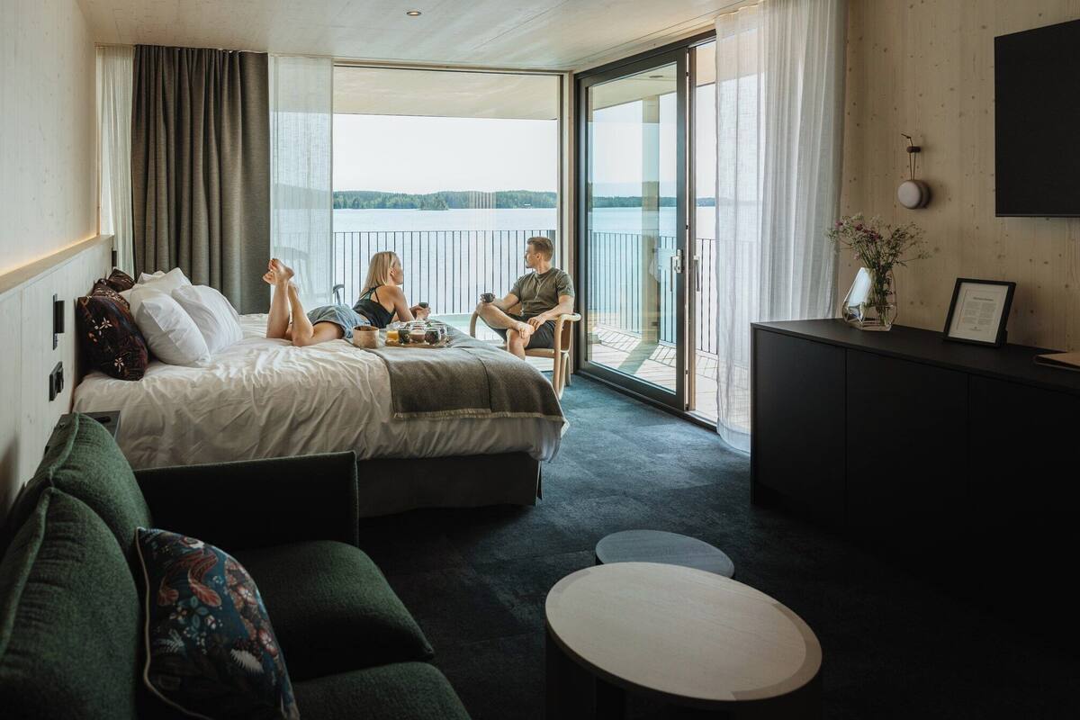 luxury studio suite | premium bedding, individually decorated, individually furnished