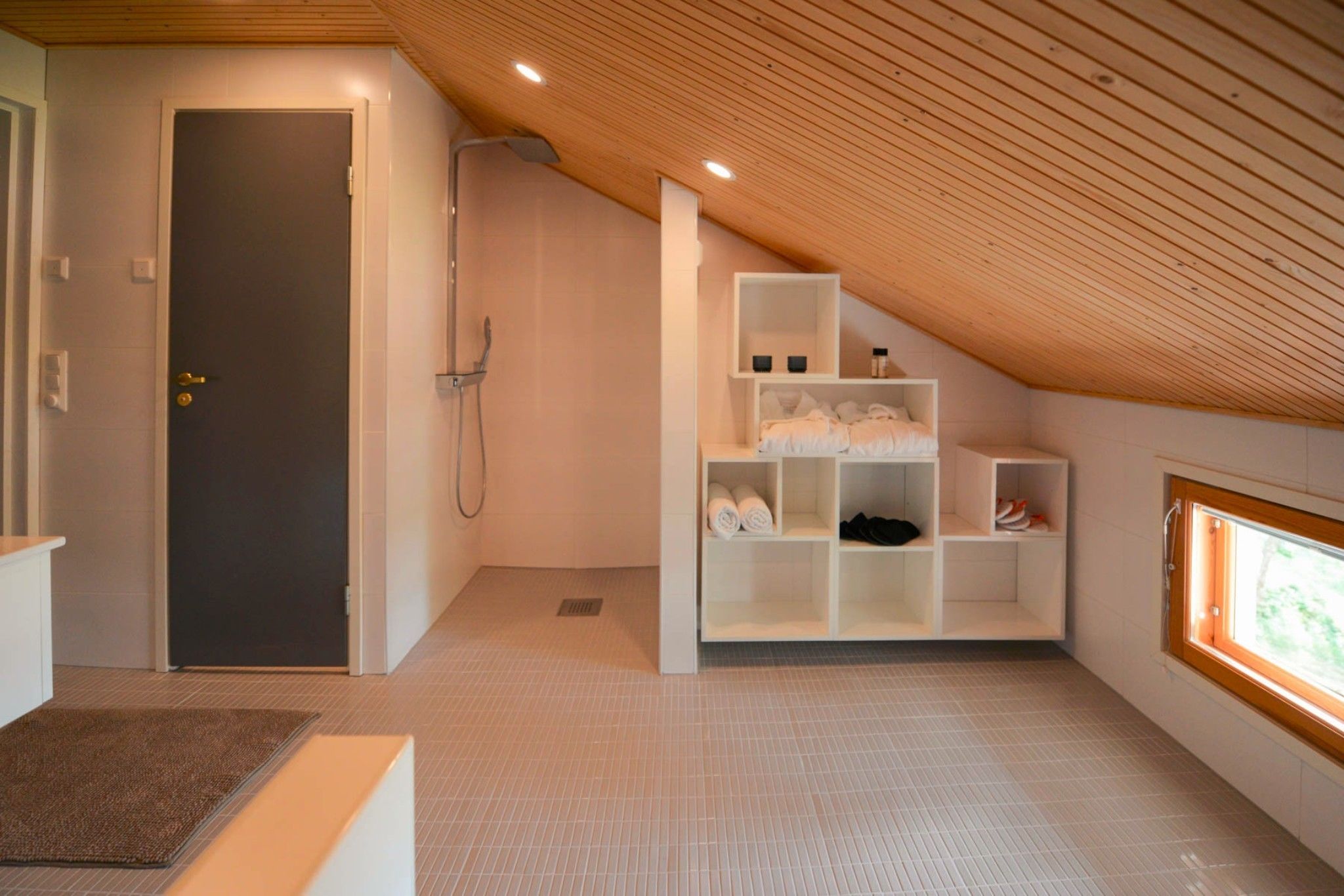 suite, 2 bedrooms, sauna | bathroom | shower, free toiletries, hair dryer, bidet