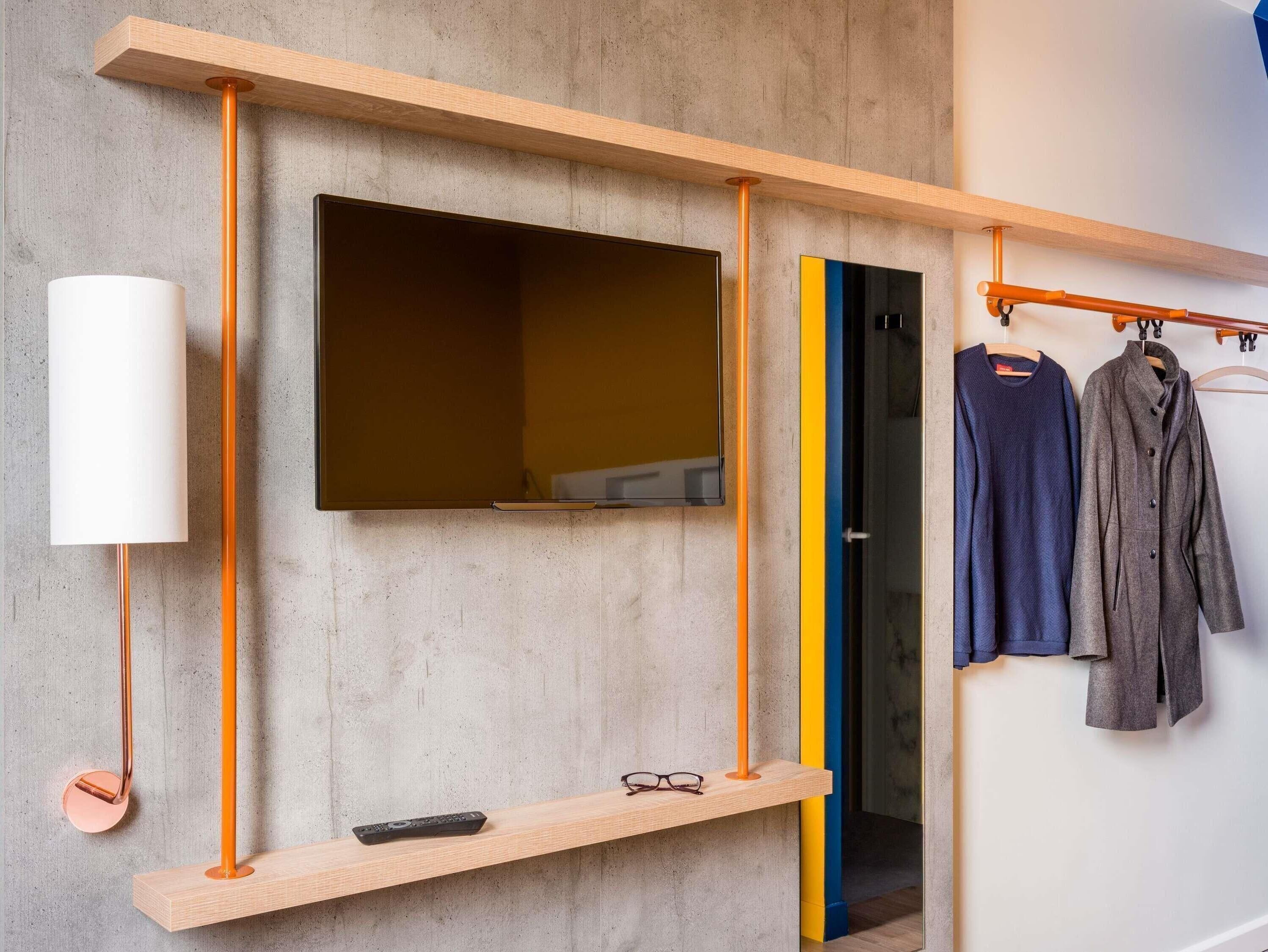 Quartos à prova de som, Wi-Fi de cortesia, roupa de cama