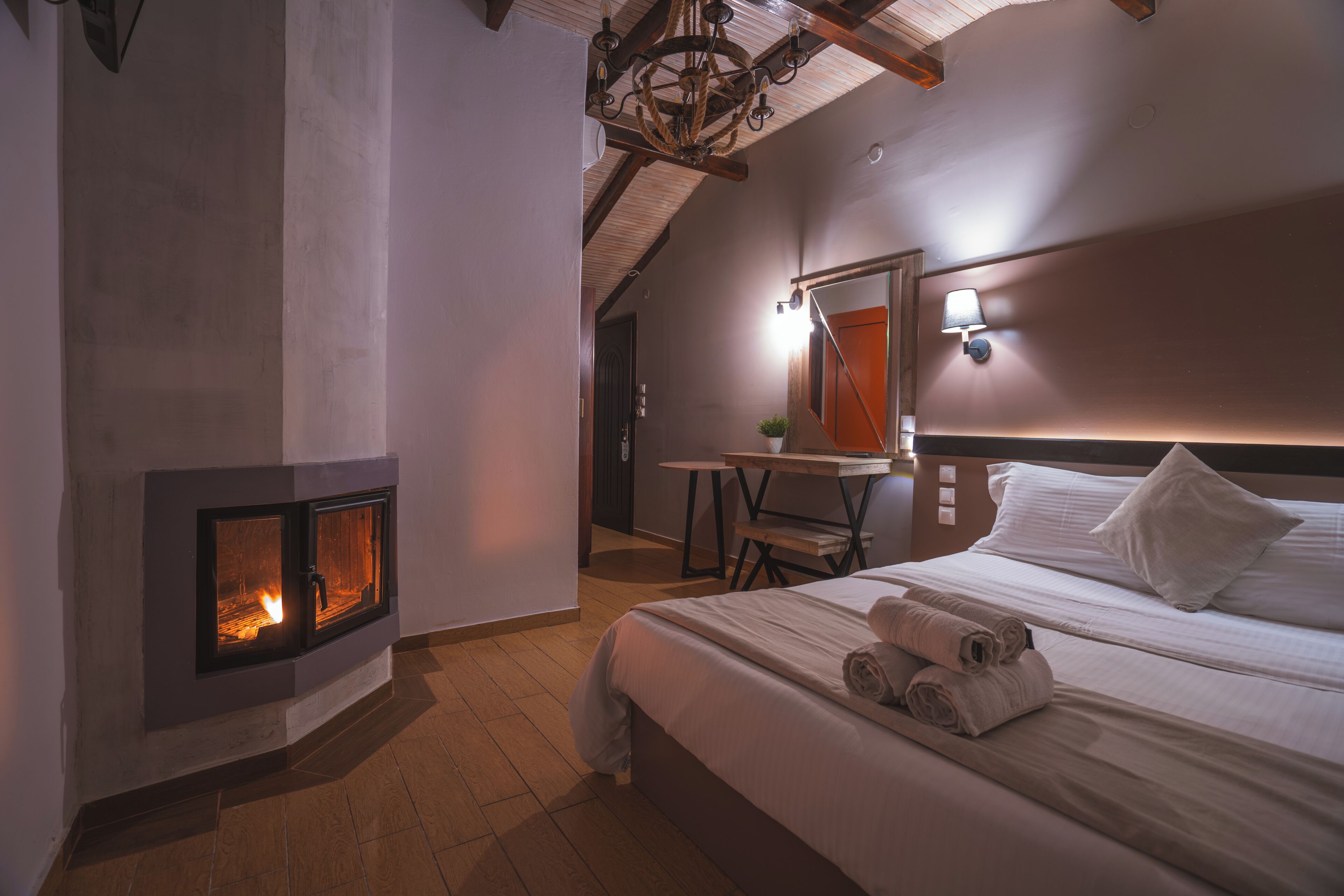 Deluxe Suite (Junior) | Soundproofing, free cribs/infant beds, free WiFi, bed sheets