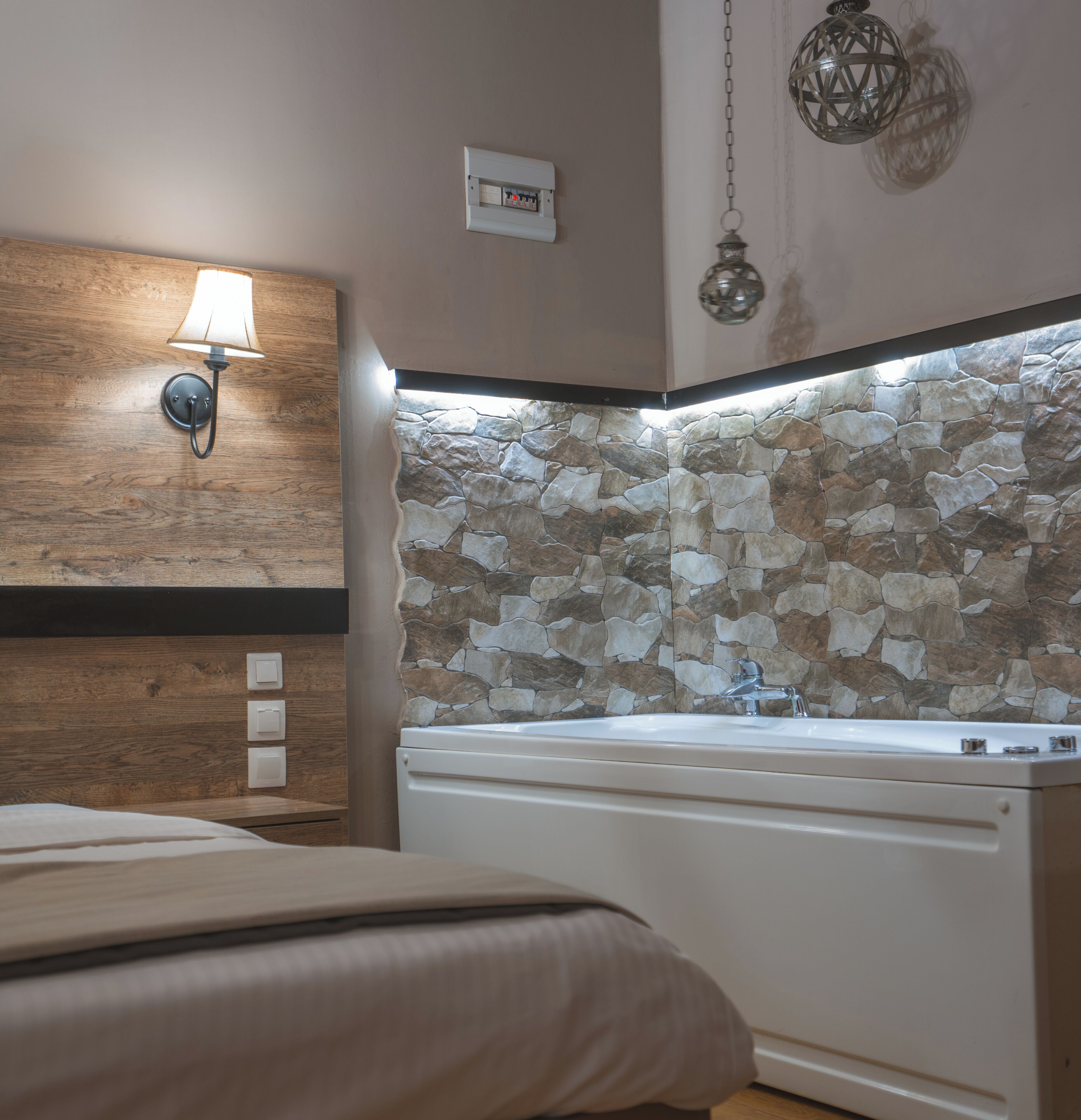 Deluxe Double Room | Bathroom | Combined shower/tub, deep soaking tub, free toiletries, towels