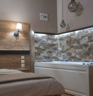 Deluxe Double Room | Bathroom | Combined shower/tub, deep soaking tub, free toiletries, towels