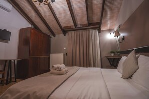 Kamar Double Standar | Kedap suara, tempat tidur bayi gratis, Wi-Fi gratis, dan seprai linen