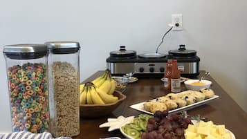 Ilmainen päivittäinen mannermainen aamiainen