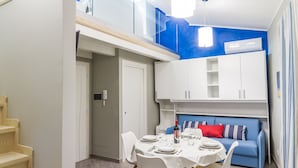 Apartemen Mewah, 2 kamar tidur, balkon | Area keluarga