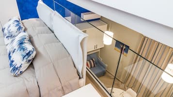 Luxury Apartment, 2 Bedrooms, Balcony | 1 bedroom, individually decorated, individually furnished, desk