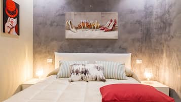 Luxury Apartment, 1 Bedroom, Private Bathroom | 1 bedroom, individually decorated, individually furnished, desk