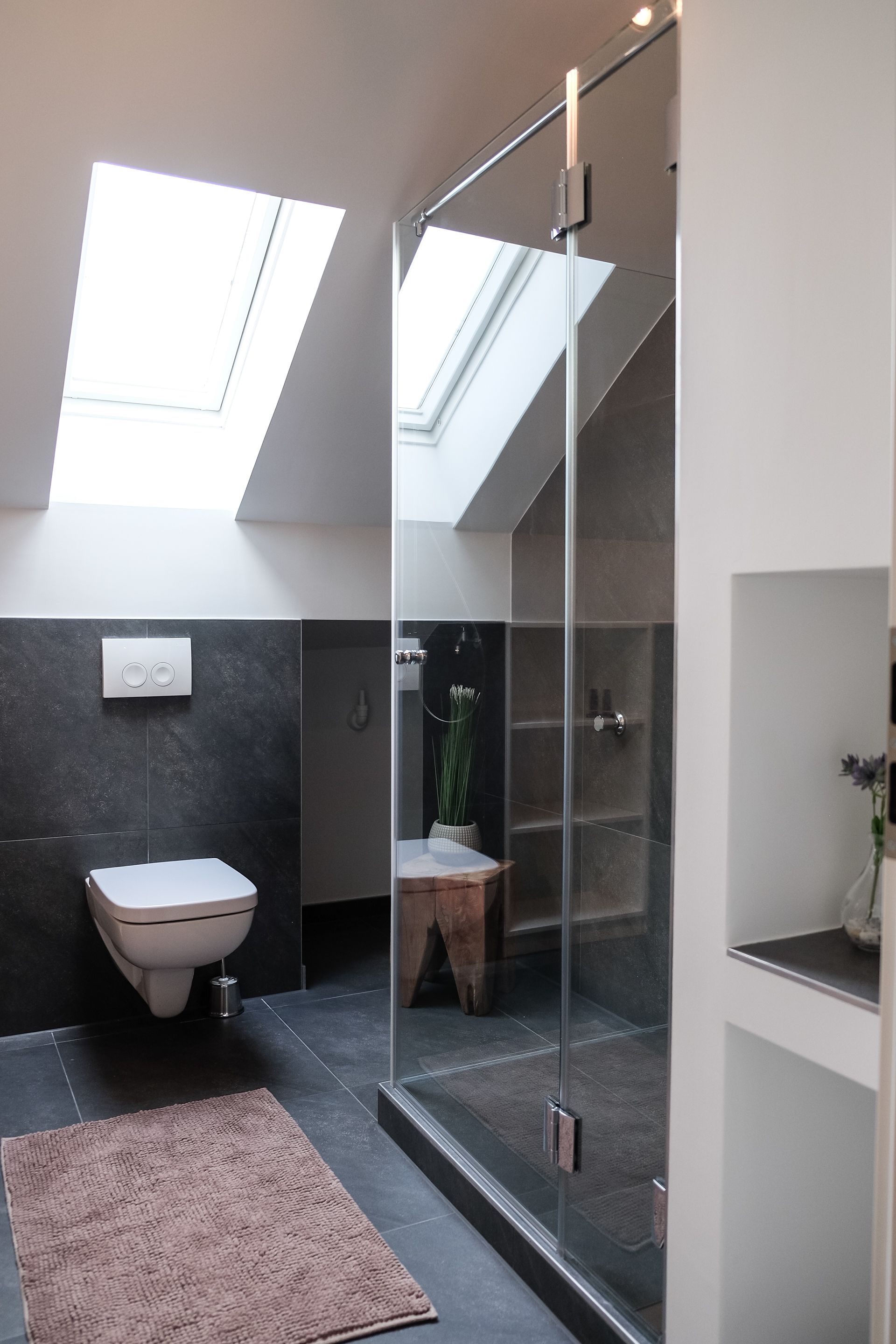 Grand Apartment, 1 Bedroom (incl. 75€ Cleaning Fee) | Bathroom | Shower, free toiletries, hair dryer, towels