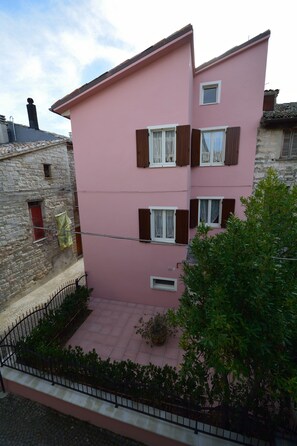 บริเวณภายนอก