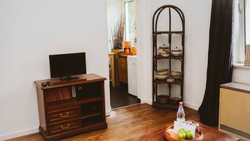 Apartment, 2 Bedrooms (incl. Cleaning Fee 75€) | Living area | Flat-screen TV
