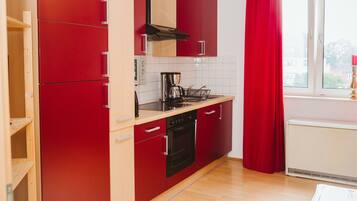 Apartment, 2 Bedrooms (incl. Cleaning Fee 75€) | Private kitchen | Fridge, stovetop, coffee/tea maker, electric kettle