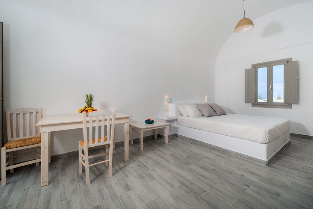 deluxe studio | in-room safe, desk, soundproofing, iron/ironing board