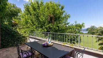 Chambre Quadruple Familiale | Terrasse/Patio