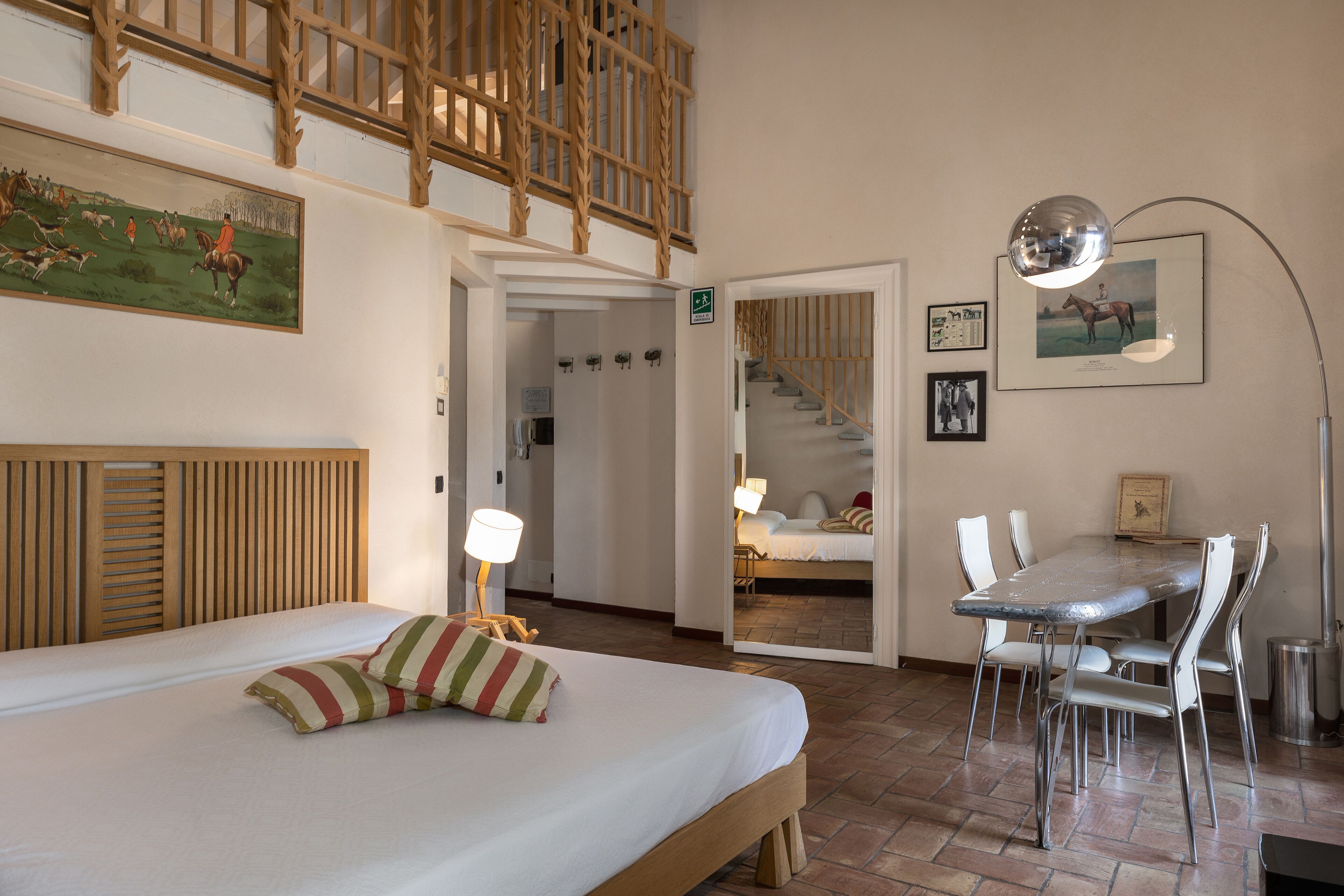 デラックス 4 人部屋 | リビング エリア | 薄型テレビ