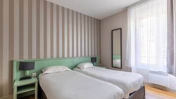 Twin Room | Desk, soundproofing, iron/ironing board, free WiFi