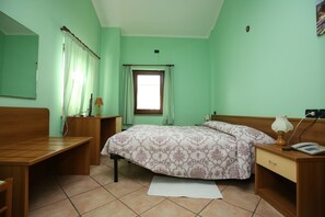 Doppel- oder Zweibettzimmer