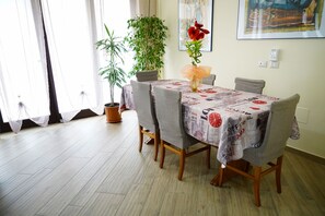 Free daily buffet breakfast  - B&B President's Home (Matera)