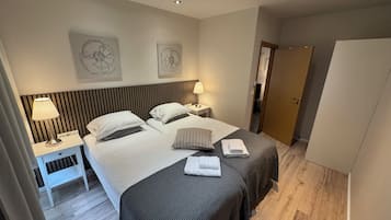 Superior Apartment, 3 Bedrooms, 2 Bathrooms | Hypo-allergenic bedding, blackout curtains, soundproofing
