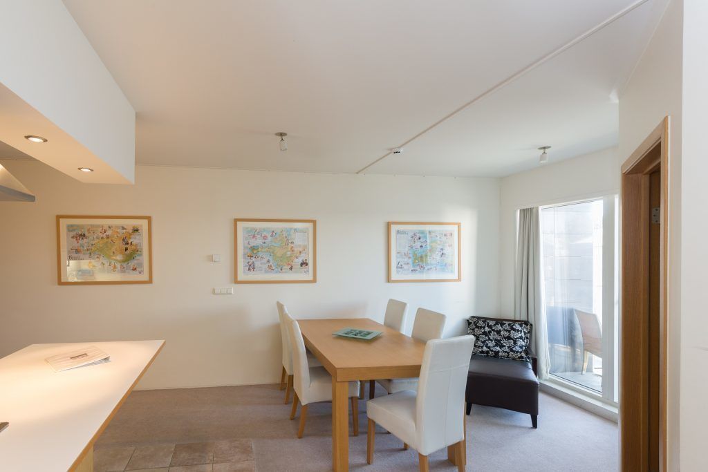 Standard-Apartment, 2 Schlafzimmer, 2 Bäder | Essbereich im Zimmer