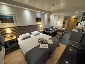 經濟開放式客房, 簡易廚房 (Basement) | 低過敏寢具、遮光布/窗簾、隔音、熨斗/熨衣板