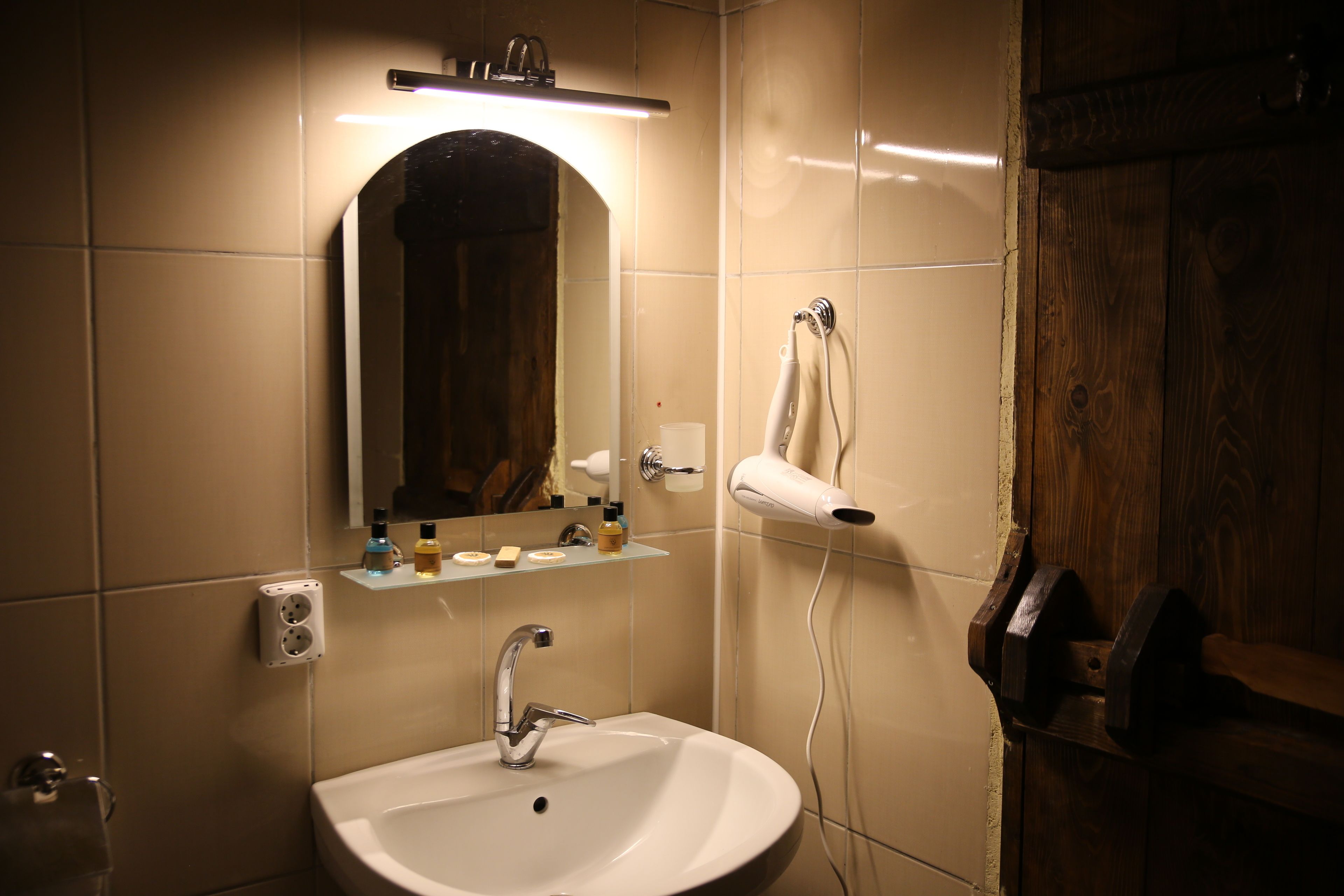 family room | bathroom | shower, free toiletries, hair dryer, slippers