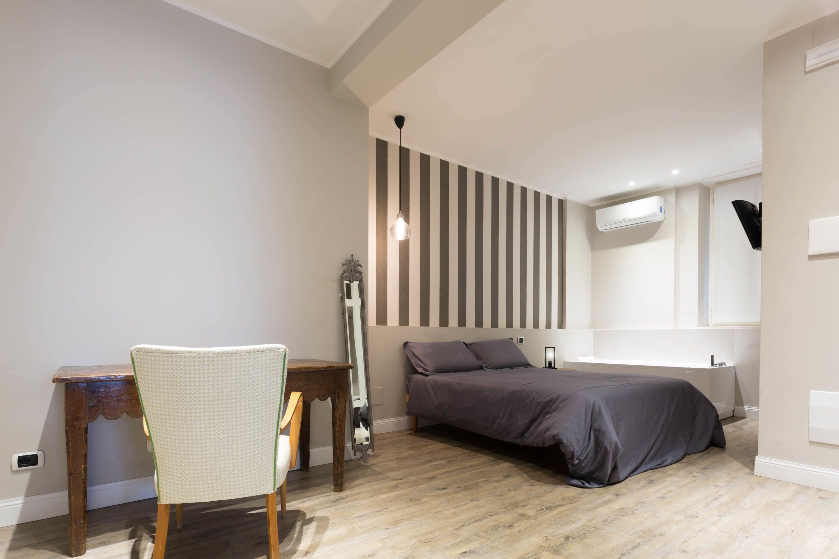 Værelse til 3 personer | Skrivebord, gratis baby-/barnesenge, gratis Wi-Fi