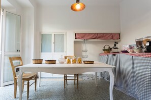 Gratis frukostbuffé varje dag