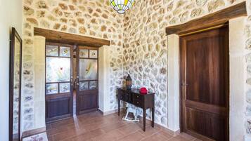 3 bedrooms, in-room safe, iron/ironing board, free cots/infant beds
