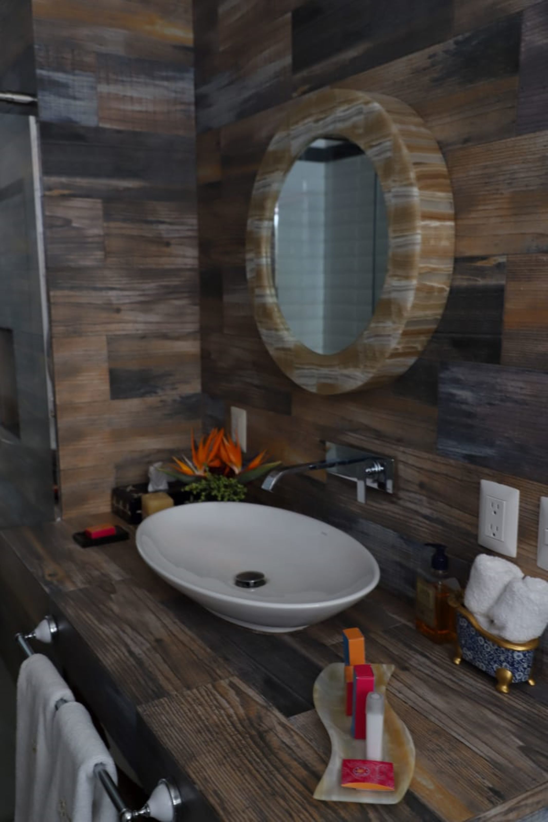 standard room | bathroom | separate bathtub and shower, deep-soaking bathtub, free toiletries