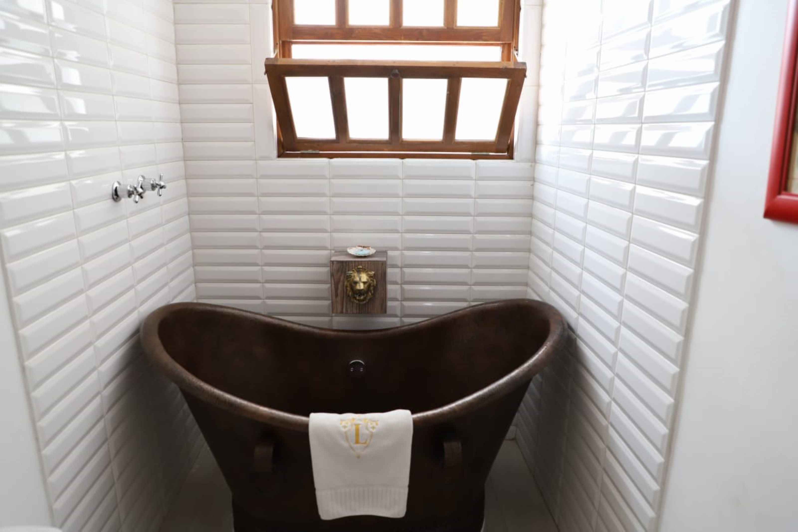 standard room | bathroom | separate bathtub and shower, deep-soaking bathtub, free toiletries