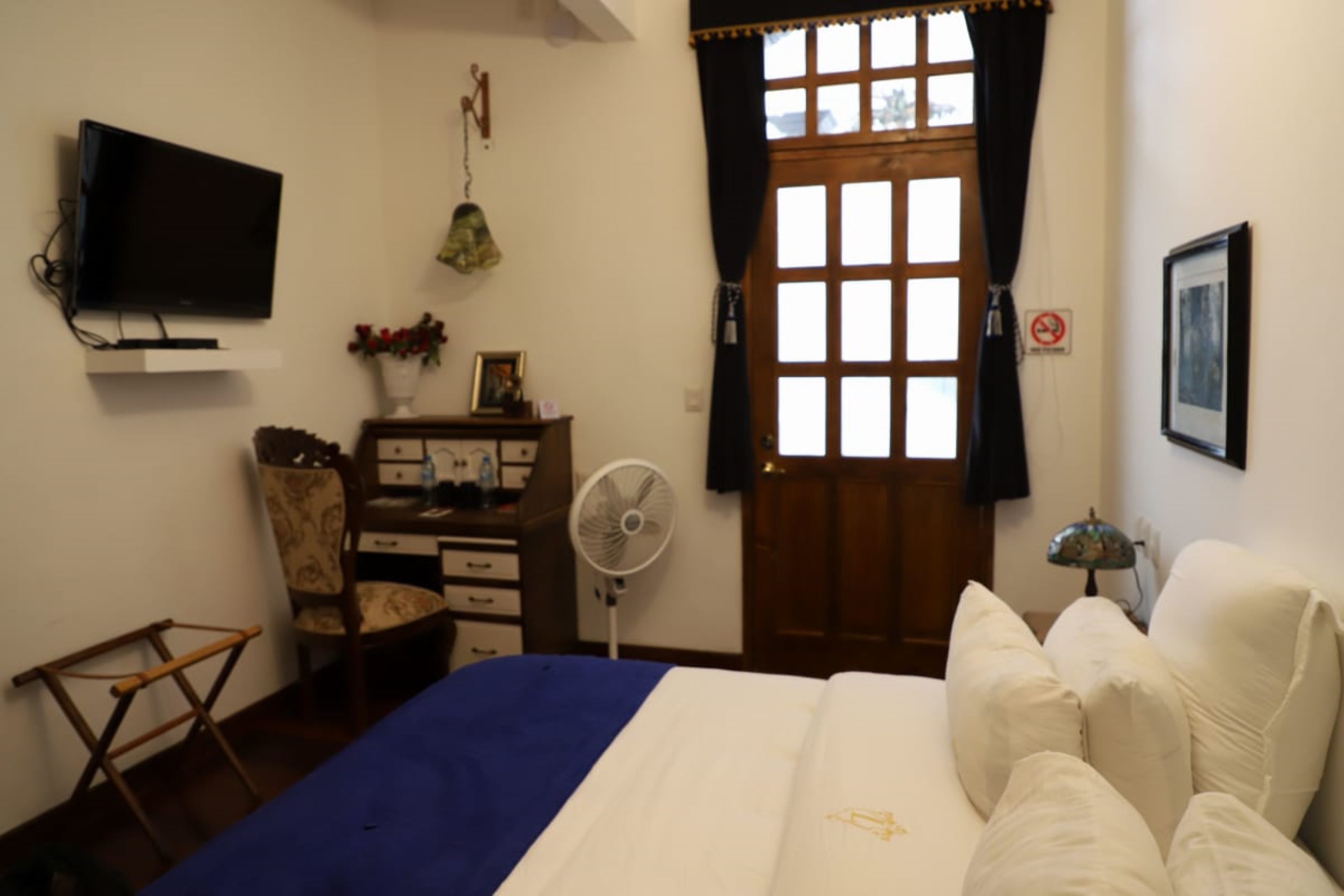 standard room | in-room safe, desk, free wifi