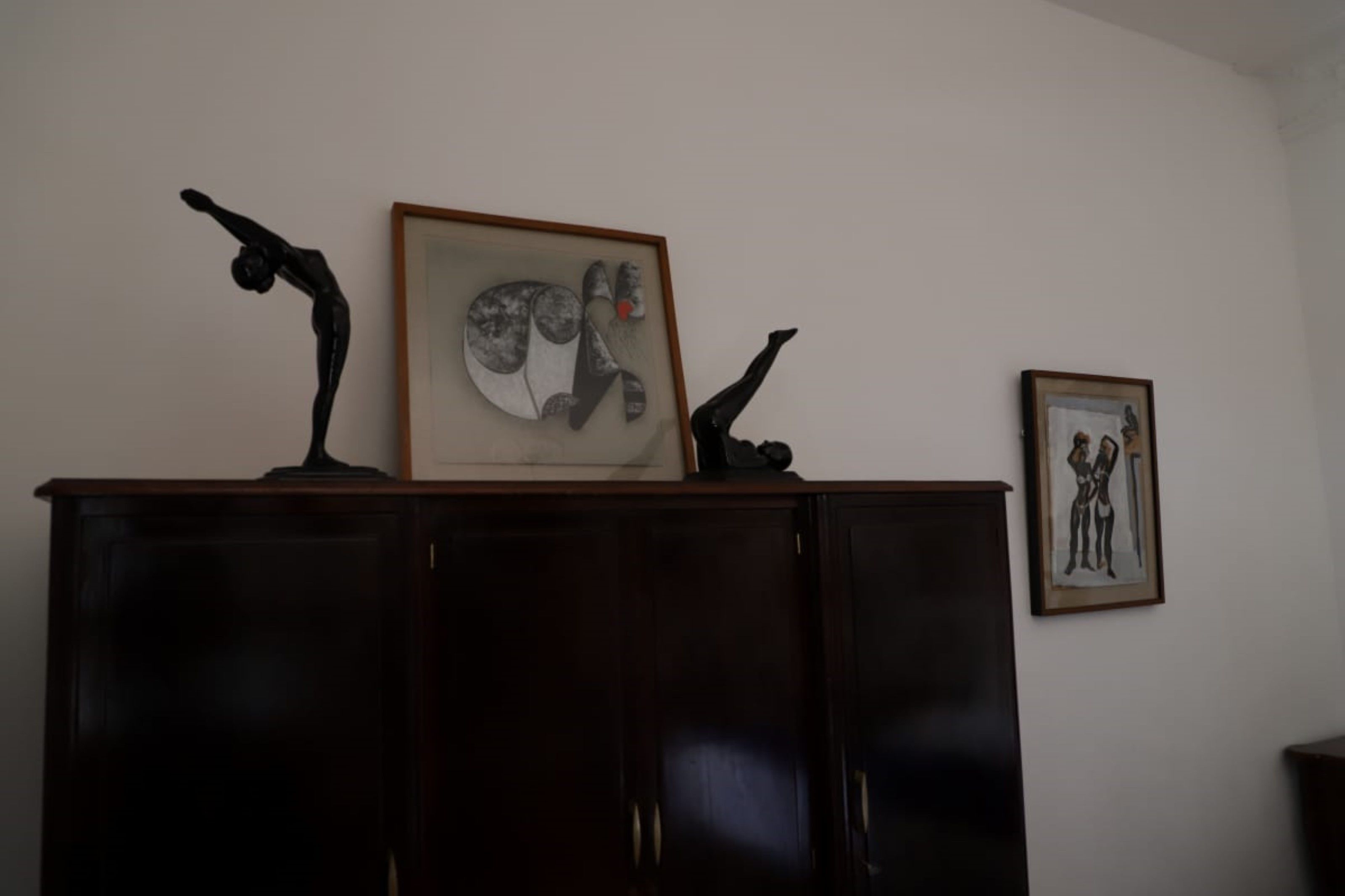 suite | in-room safe, desk, free wifi