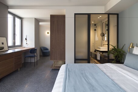 Perianth Hotel - Image 61