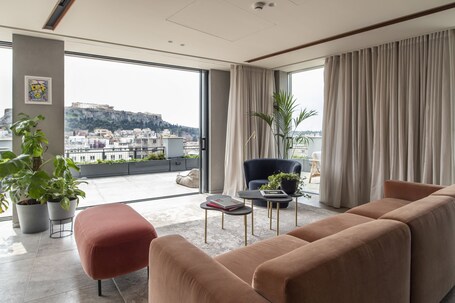 Perianth Hotel - Image 12