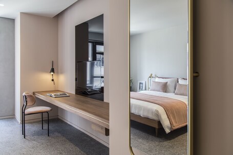 Perianth Hotel - Image 69