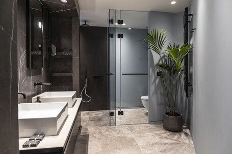 Perianth Hotel - Image 35