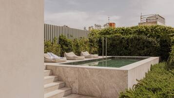 Eigener Pool